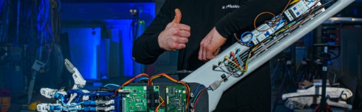 werken-via-voorwaarden Thumbs up robothand