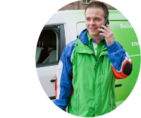 Michel KPN monteur KPN Monteur Michel bij zijn KPN auto